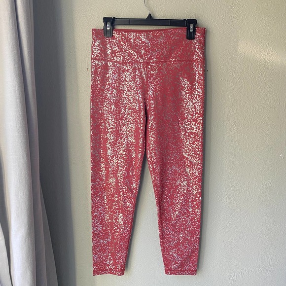NWT Sweaty Betty 7/8 Leggings Red Terrazzo Foil Print Size L - Picture 2 of 12